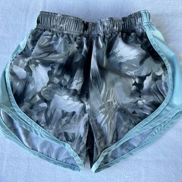 Lot of Women’s Nike Shorts Small and X-Small - Picture 6 of 11